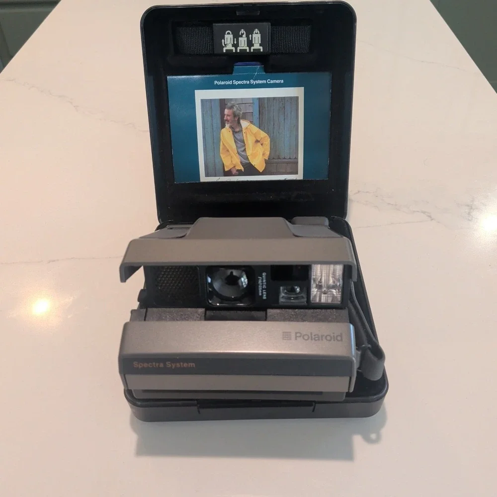 Polaroid Spectra System Instant Film Camera With Case UNTESTED.